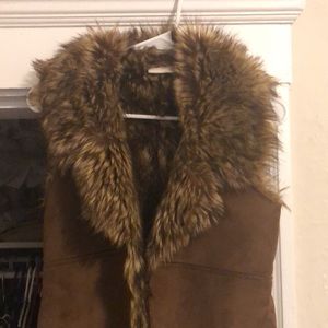 Chico’s 00 fur vest
